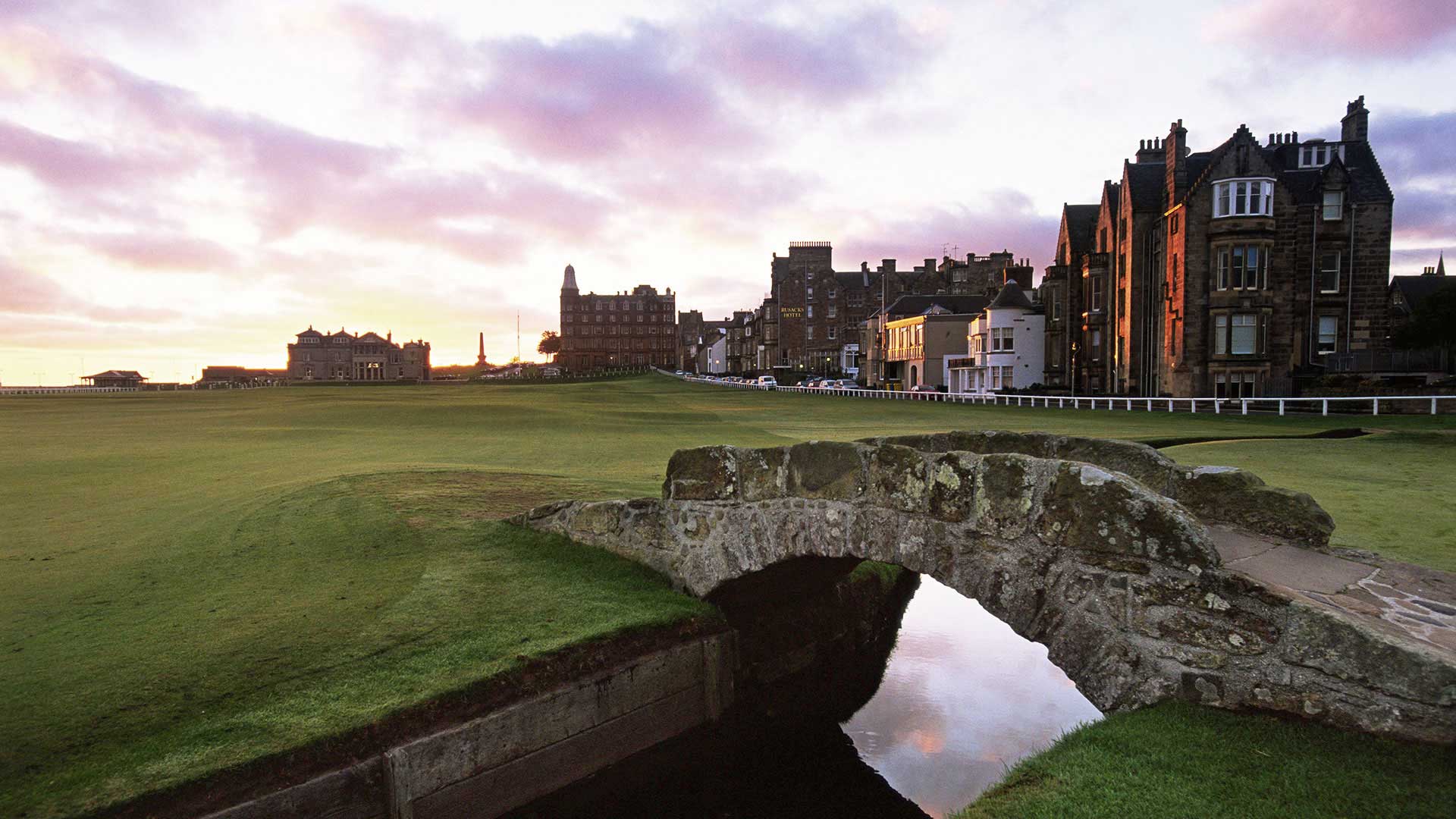St Andrews Golf Course - VisitScotland